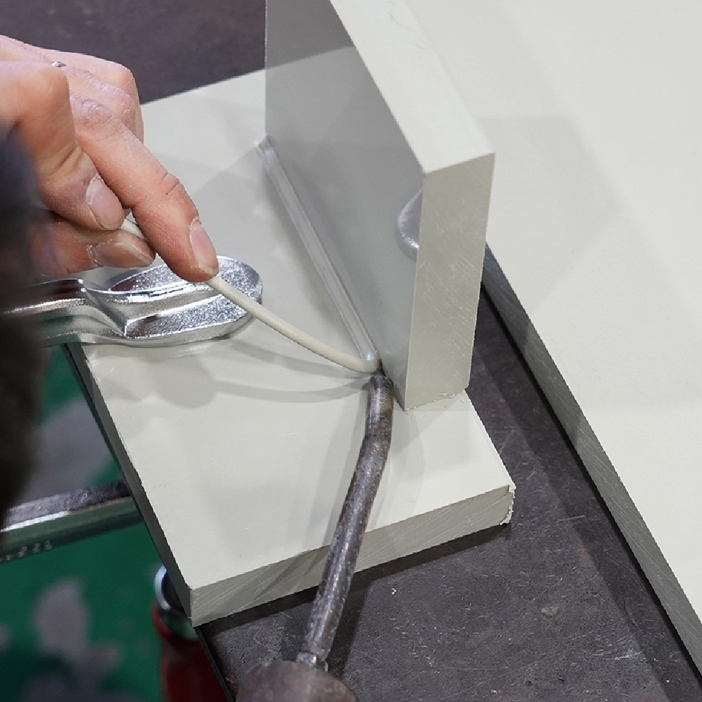 合成樹脂加工・工事